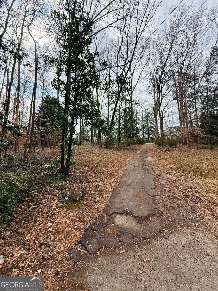 988 Somerset Drive Nw, Atlanta, GA 30327 - #3