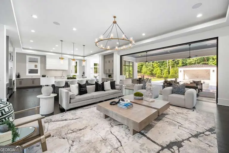 5211 Powers Ferry Road, Sandy Springs, GA 30327 - #3