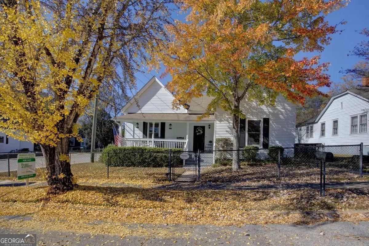 27 N Broad Street, Porterdale, GA 30014 - #1