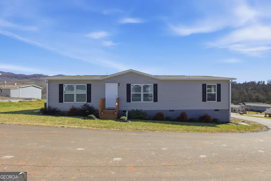 121 N Gemstone Avenue, Franklin, NC 28734 - #3