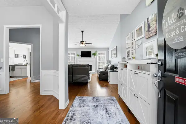 225 Dunagan Dr, Lawrenceville, GA 30045