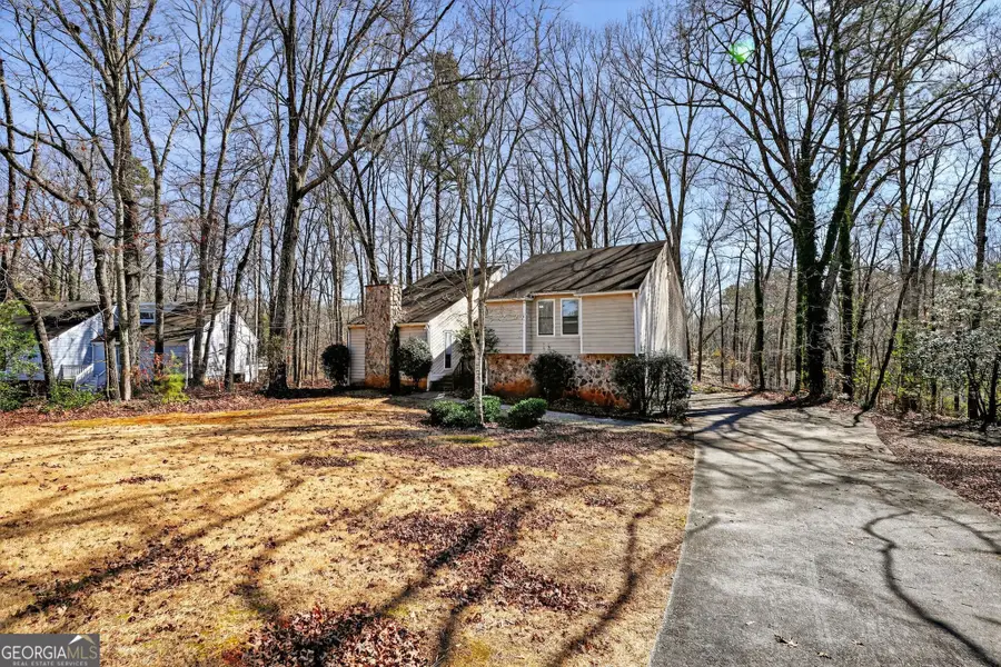 879 Lost Creek Circle, Stone Mountain, GA 30088 - #2