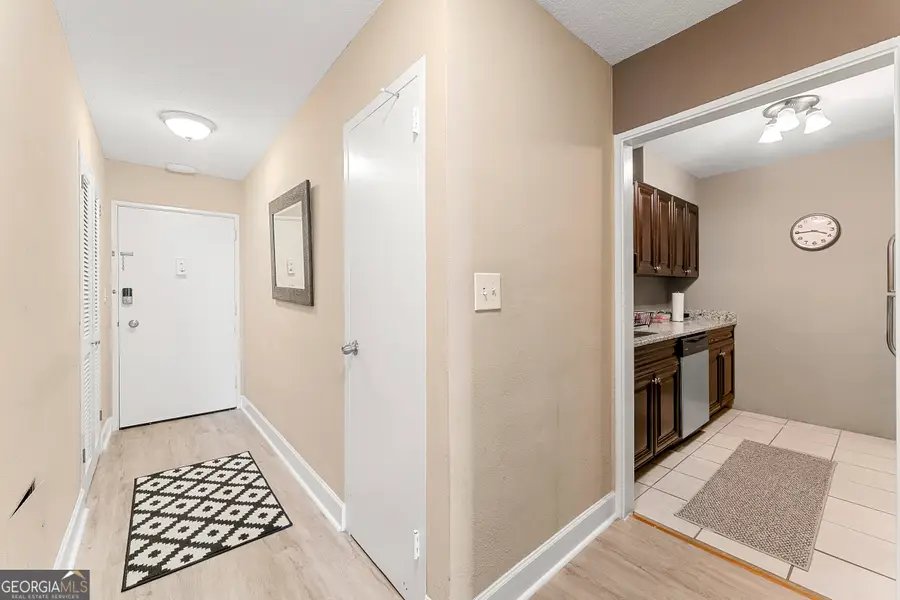 300 W Peachtree St 17 J, Atlanta, GA 30332 - #2