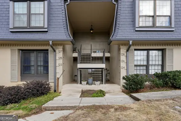 123 Maison Place Nw, Atlanta, GA 30327