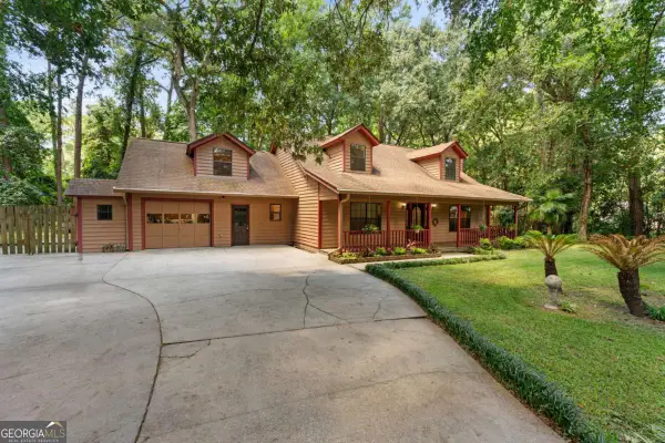 9 W Coquena Circle, Savannah, GA 31410