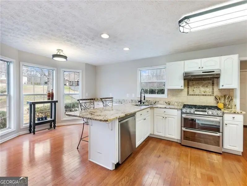 6650 Lake Run Drive, Flowery Branch, GA 30542 - #2