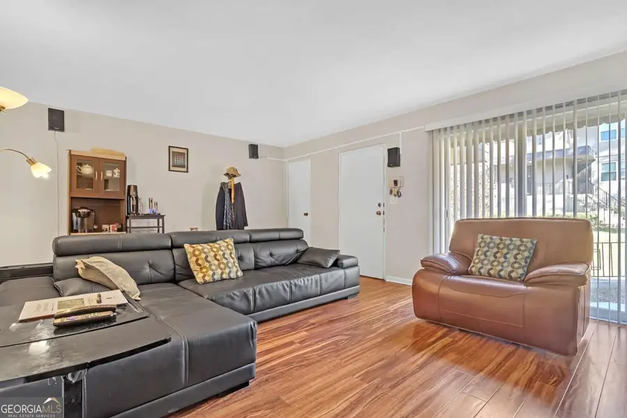 276 Lakemoore Drive Ne #E, Atlanta, GA 30342 - #2