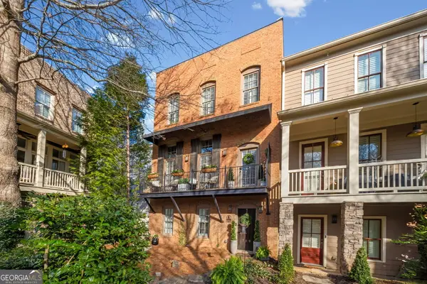 709 Hammond Drive, Woodstock, GA 30188