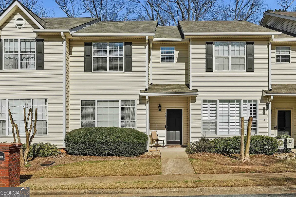 330 Brentwood Drive, Newnan, GA 30263 - #1