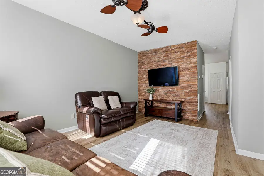 330 Brentwood Drive, Newnan, GA 30263 - #2