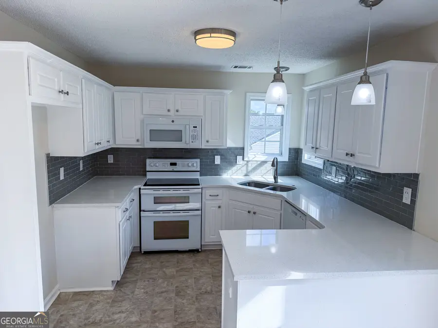 1119 Hummingbird Way, Winder, GA 30680 - #3