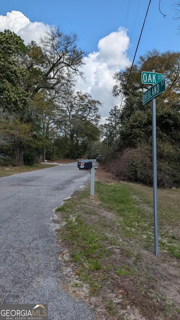 12 Overland Street, Statesboro, GA 30458