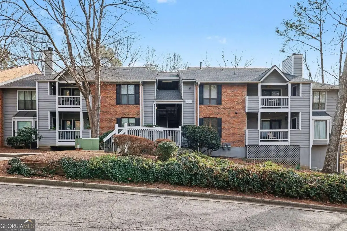225 Warm Springs Circle, Roswell, GA 30075 - #1