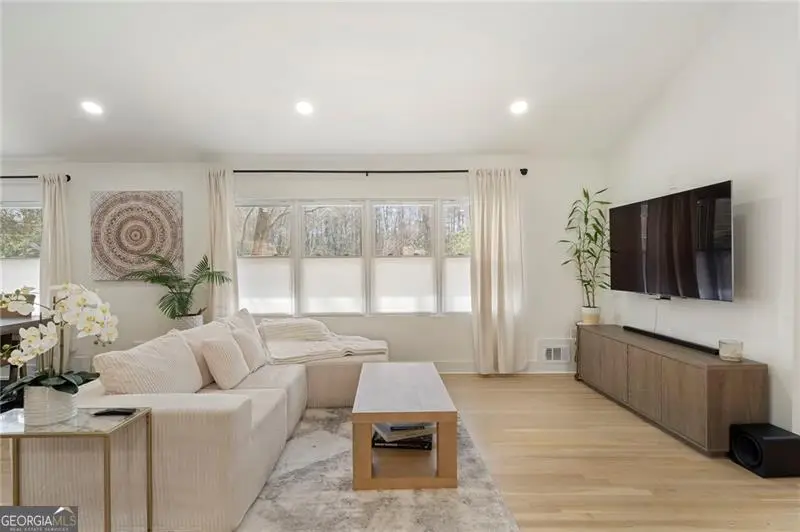 725 Starlight Lane, Atlanta, GA 30342 - #3