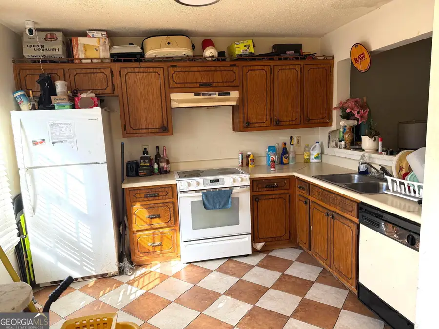 1665 SE Winchester Way, Conyers, GA 30013 - #3