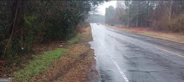 730 Shaw Rd, Fayetteville, NC 28311