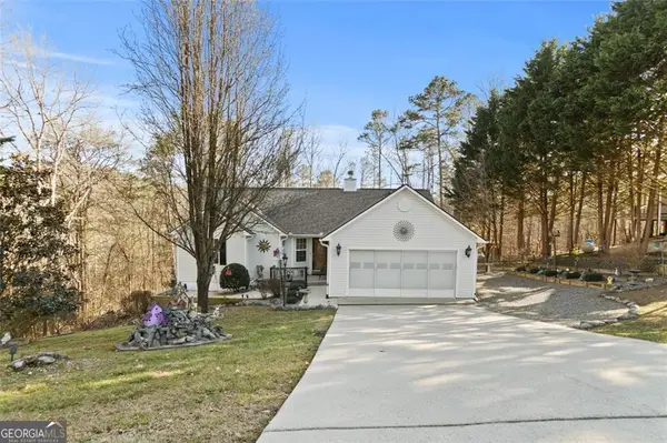 64 Pin Oak Lane, Ellijay, GA 30540