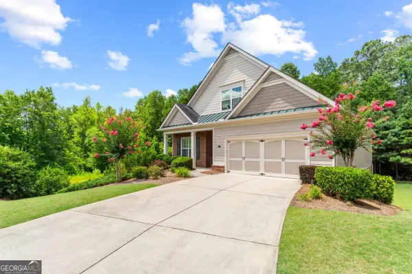 324 Shade Tree Circle, Woodstock, GA 30188