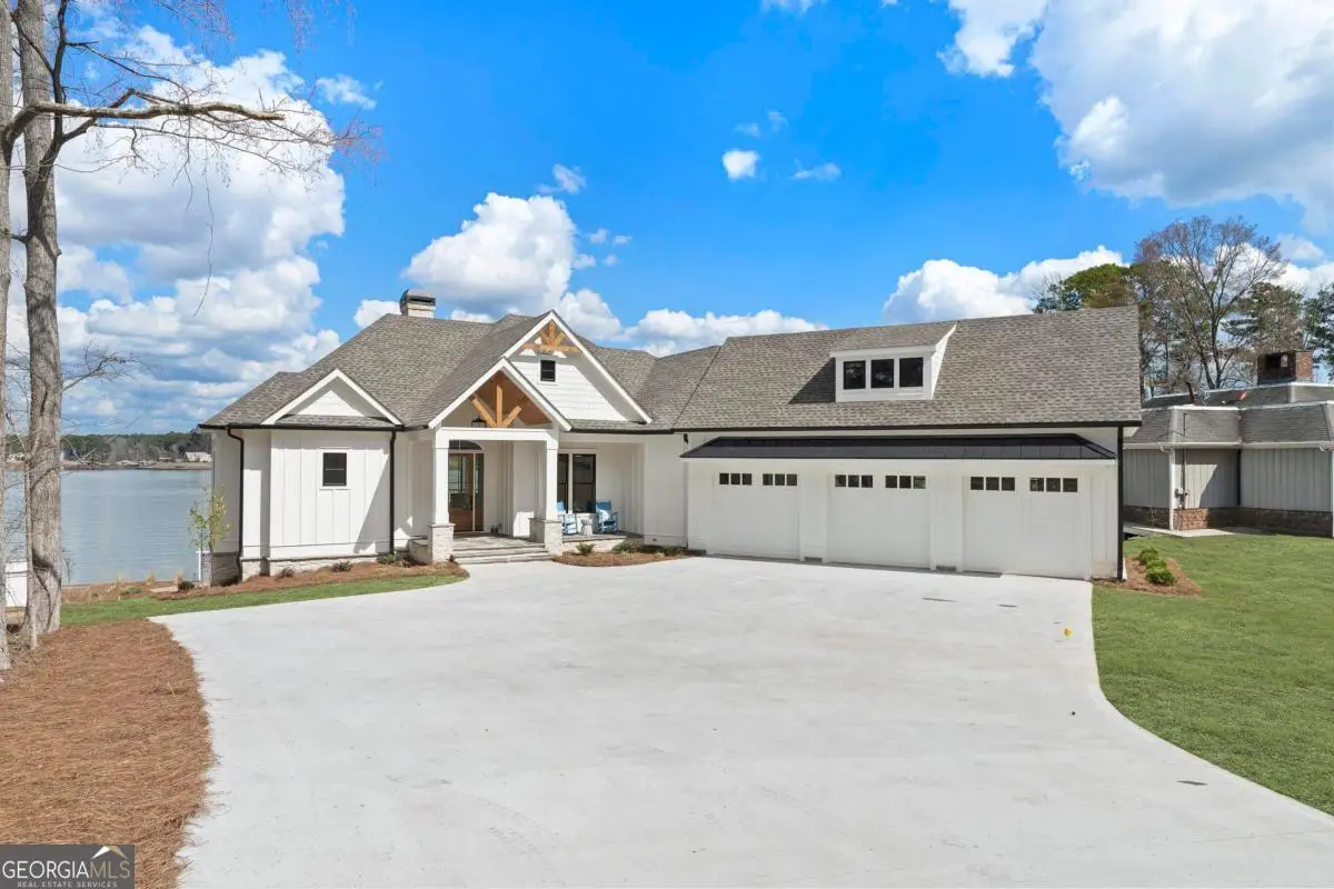 161 W Lakeview Drive, Milledgeville, GA 31061 - #1