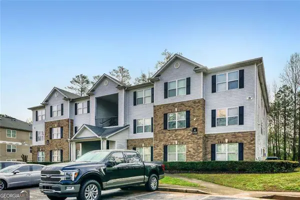 10204 Fairington Ridge Circle, Lithonia, GA 30038