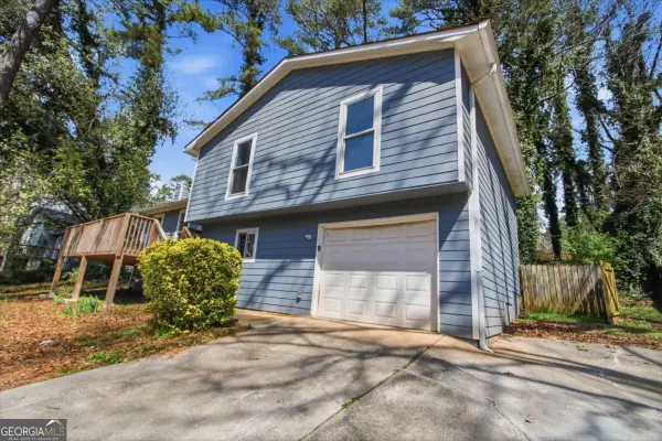 3292 Mixon Way, Stone Mountain, GA 30087