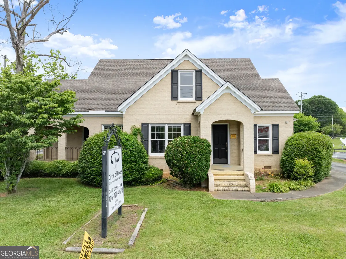 592 N Main Street, Cornelia, GA 30531 - #1