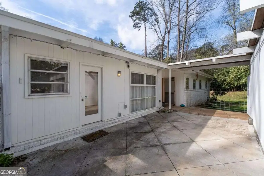 3906 Land O Lakes Drive Ne, Atlanta, GA 30342 - #3