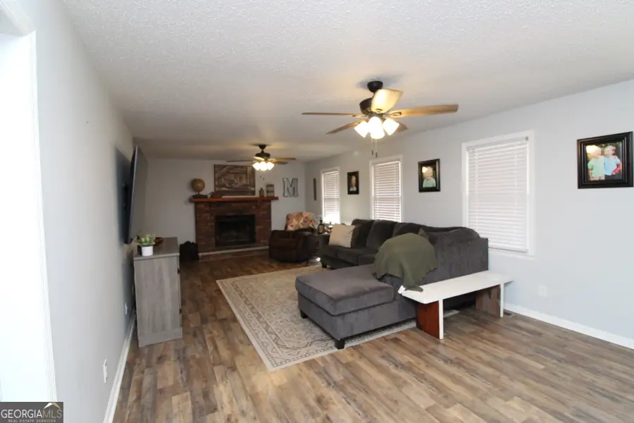 401 E 28th Avenue, Cordele, GA 31015 - #3