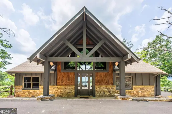 670 Brittney Drive, Blue Ridge, GA 30513