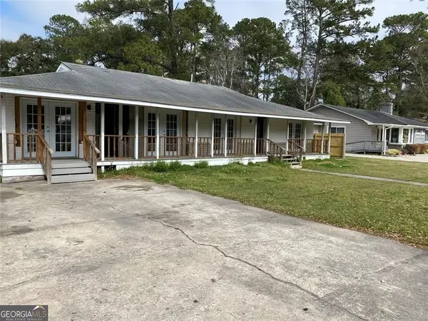 106 E Derenne Avenue, Savannah, GA 31405