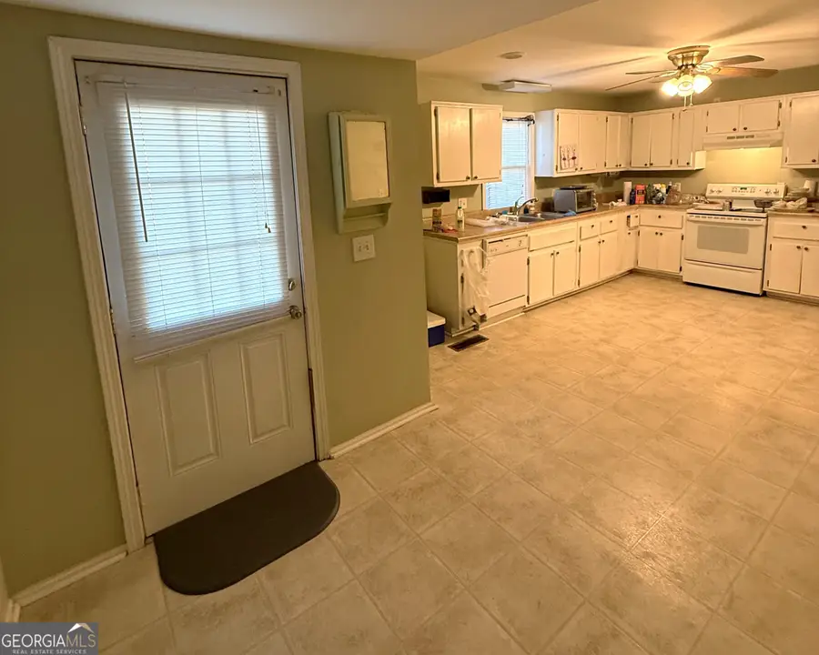 1740 Spring Street Ne, Conyers, GA 30012 - #3