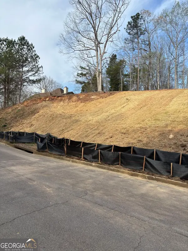 9448 Woodlawn Drive, Douglasville, GA 30135