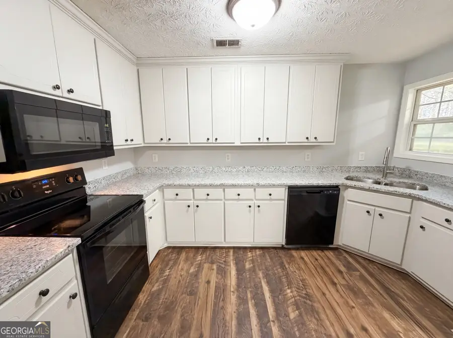 42 Edgefield Drive, Commerce, GA 30529 - #3