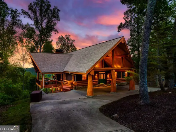 502 Overlook Drive, Blue Ridge, GA 30513