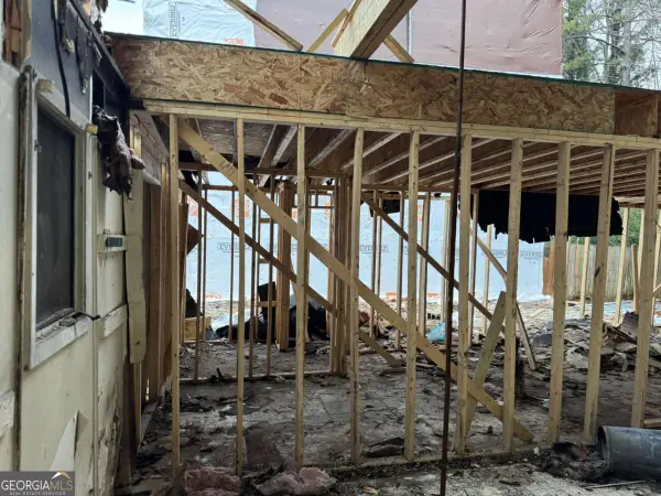 410 Prince Of Wales, Stone Mountain, GA 30083