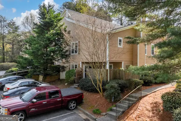 966 Wuthering Way, Norcross, GA 30093