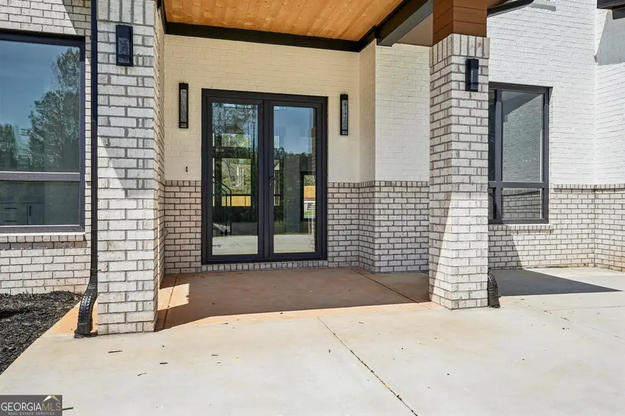 816 Riverside Road, Sugar Hill, GA 30518 - #2