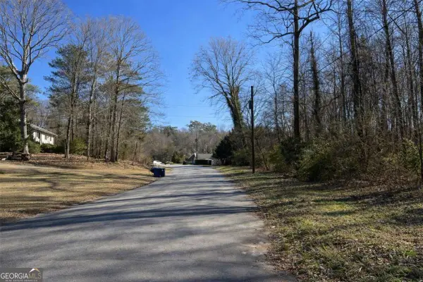 592 Newlin Court, Lawrenceville, GA 30046