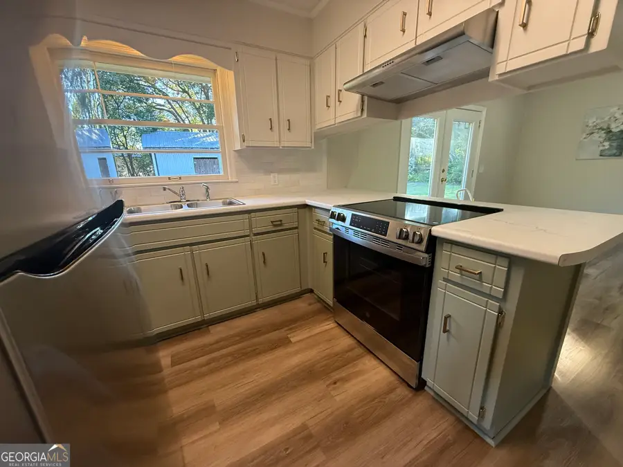 195 Hollywood Avenue, Jesup, GA 31545 - #3