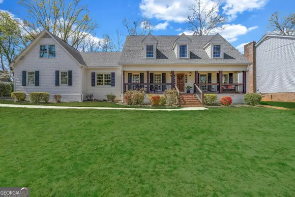 5002 Vernon Oaks Drive, Dunwoody, GA 30338