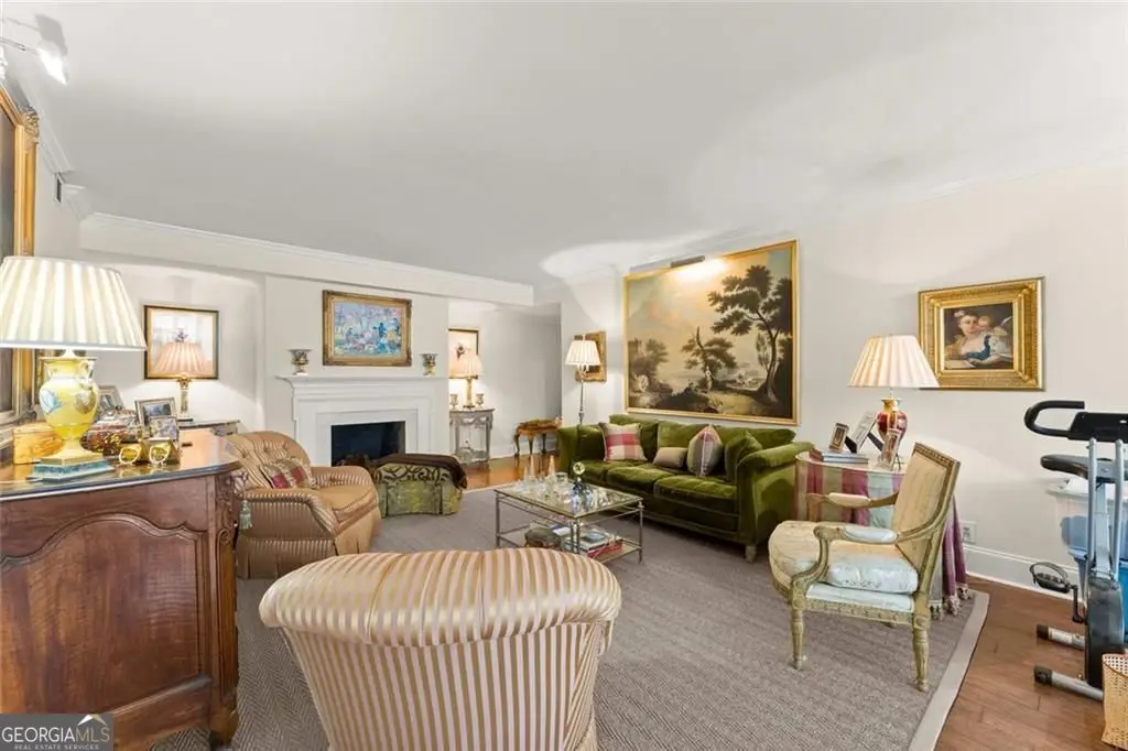 2734 Peachtree Road Nw #C301, Atlanta, GA 30305 - #1