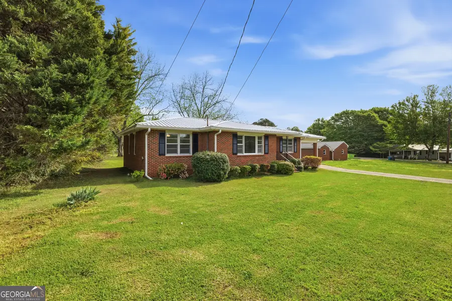 93 Carlton Avenue, Union Point, GA 30669 - #2