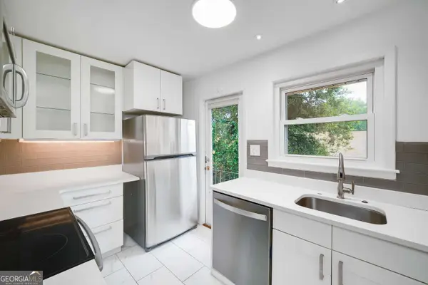 3510 Roswell Road Nw #M4, Atlanta, GA 30305