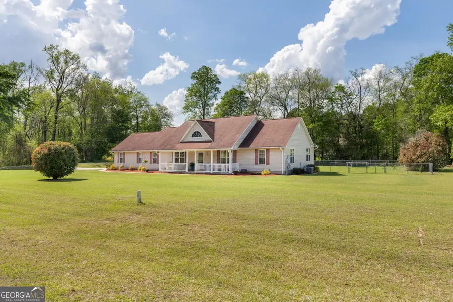 543 Pointe West Dr, Dublin, GA 31021 - #2