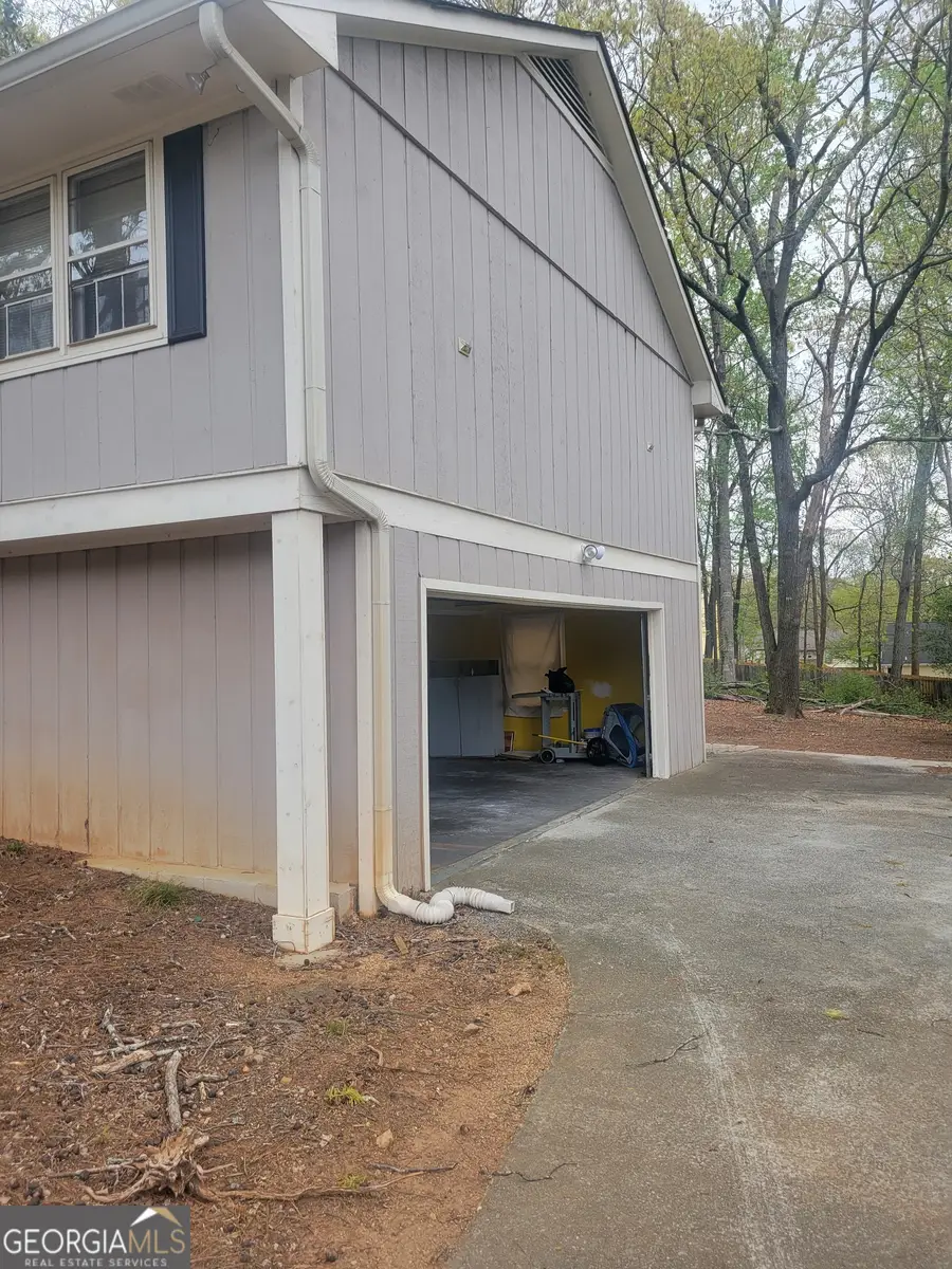 5251 Greenpoint Drive, Stone Mountain, GA 30088 - #3