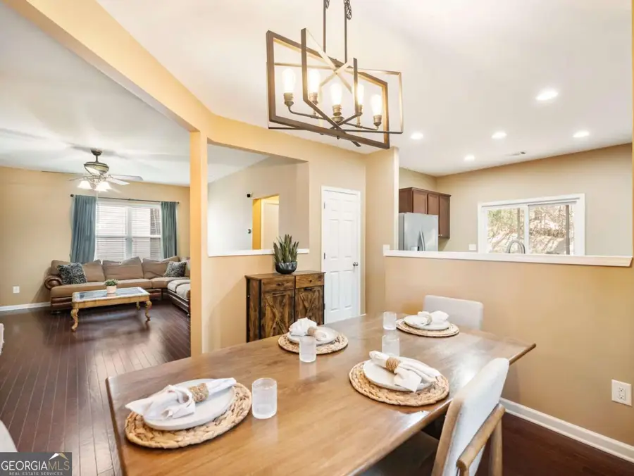 6377 Barker Station Walk, Sugar Hill, GA 30518 - #2