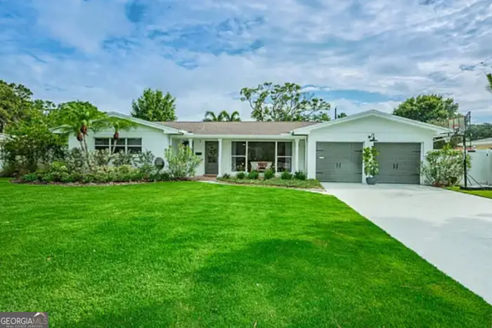 619 Pineland Avenue, Belleair, FL 33756 - #1