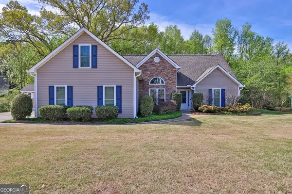 6211 Wilmington Way, Flowery Branch, GA 30542