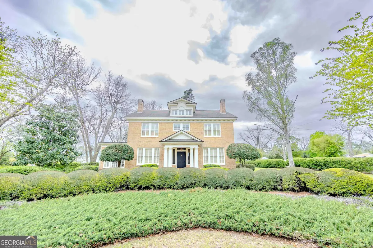 39 W Graham Street, McRae Helena, GA 31055 - #1