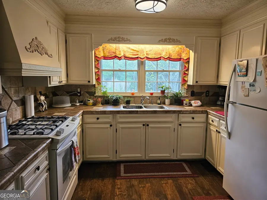 613 Old Macon Rd. Ext., Dublin, GA 31021 - #3